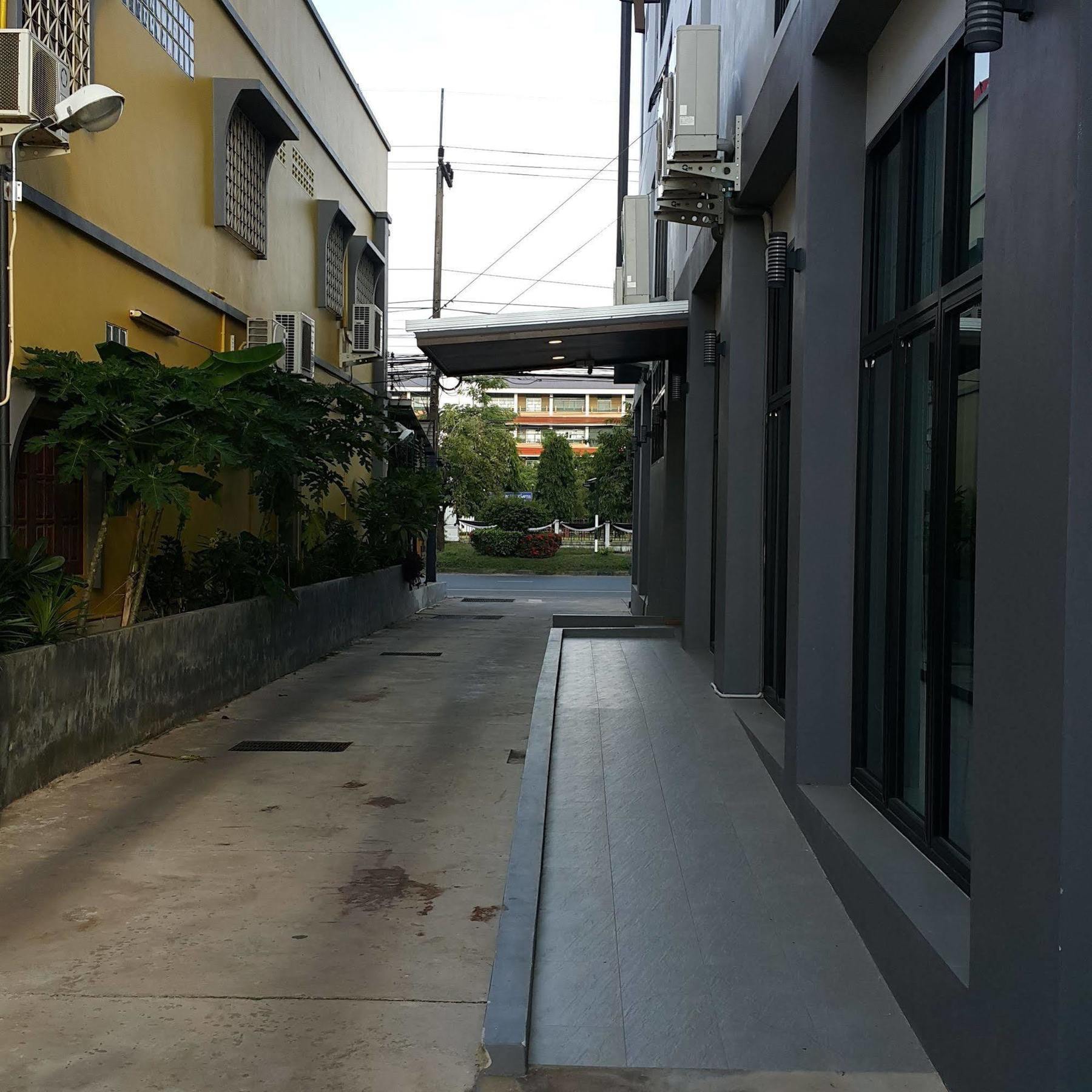Bird Day Boutique Hotel Mukdahan Esterno foto
