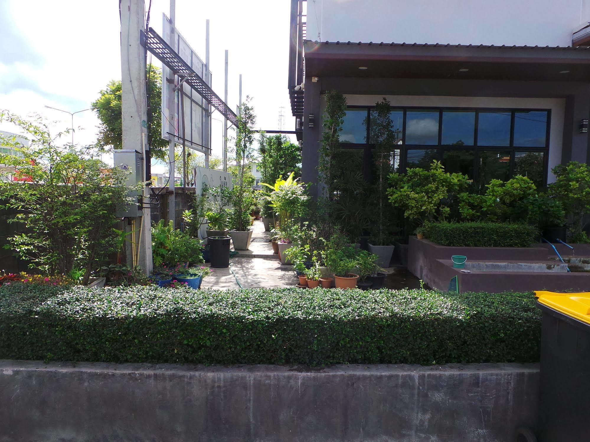 Bird Day Boutique Hotel Mukdahan Esterno foto